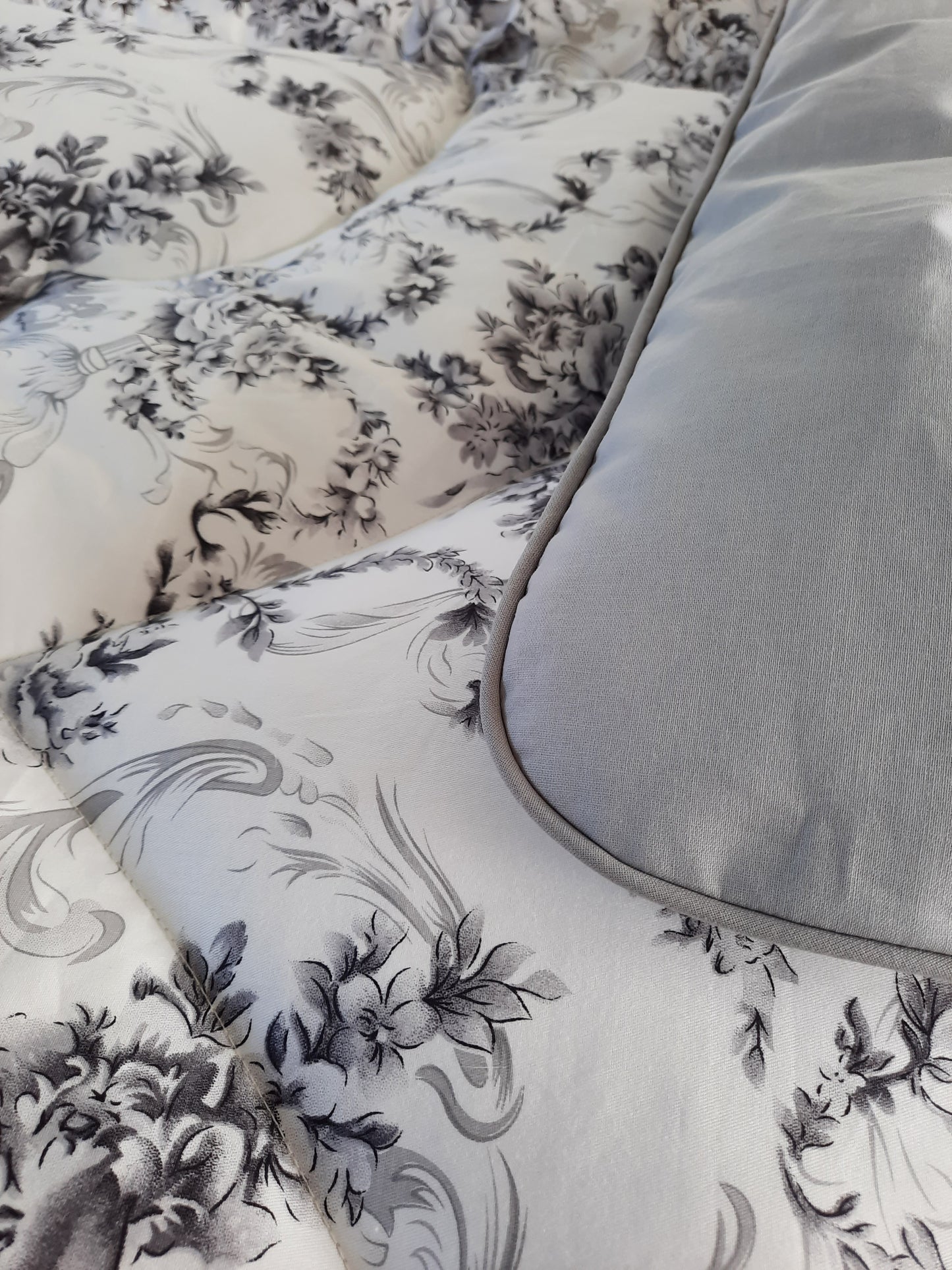 Grey White Floral Double Eiderdown