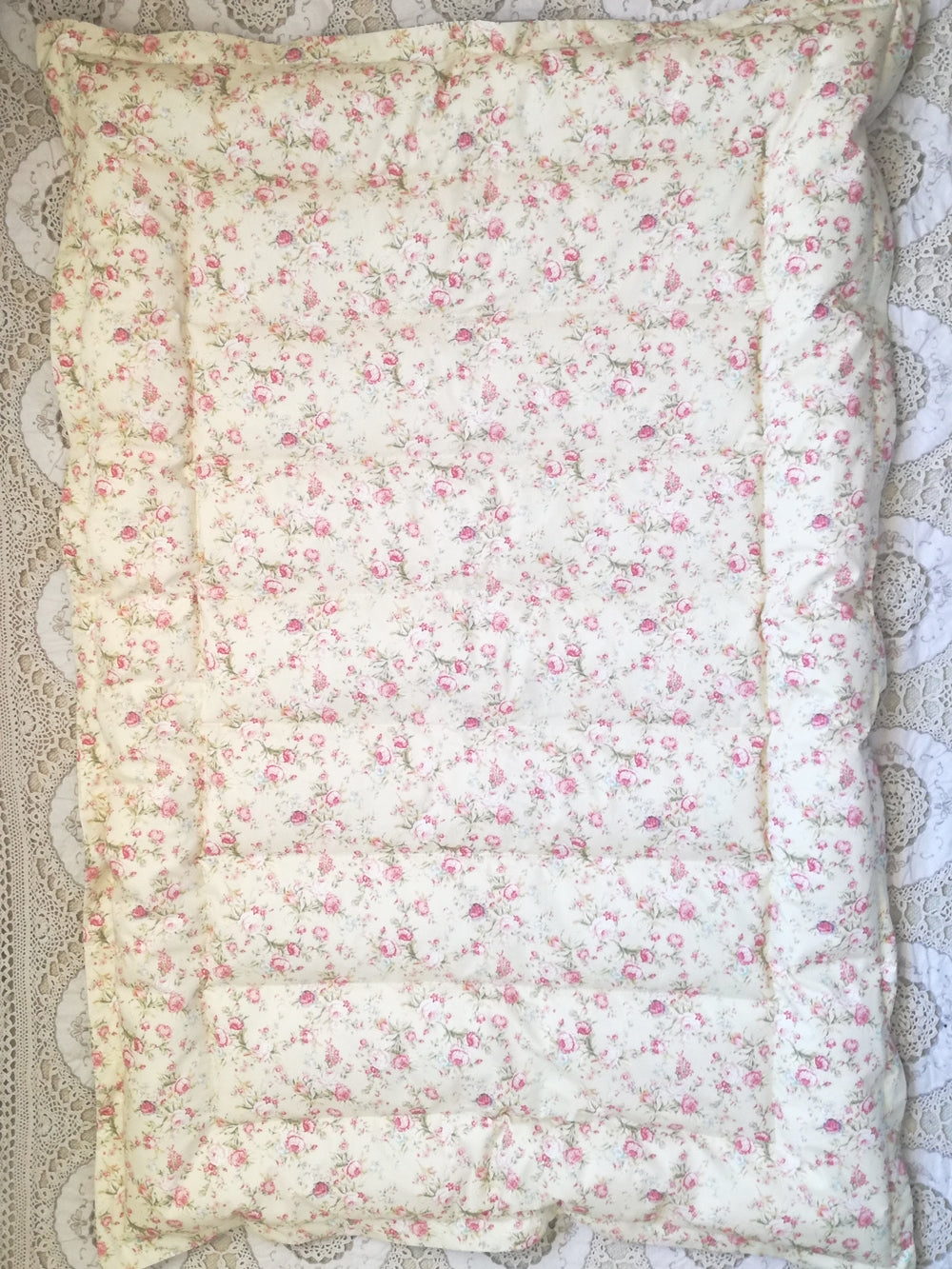 Pretty Floral & Vintage Green Mini Eiderdown - IN STOCK
