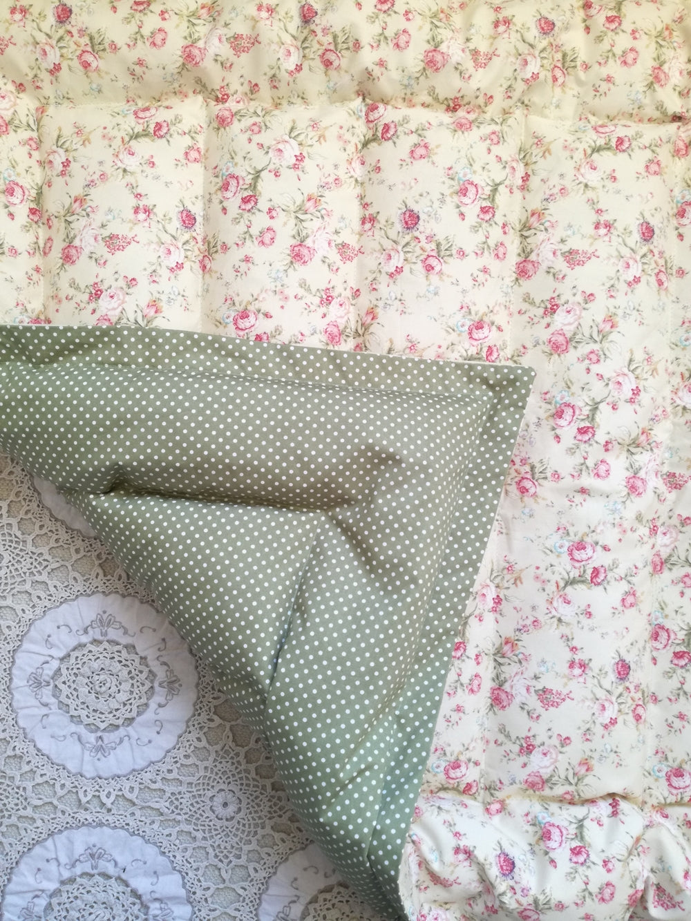Pretty Floral & Vintage Green Mini Eiderdown - IN STOCK