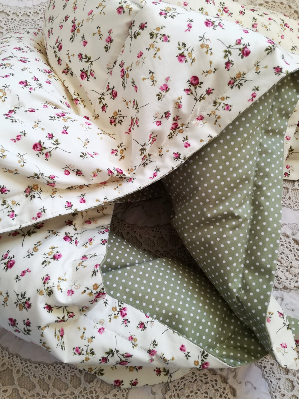 Yellow Roses & Vintage Green Mini Eiderdown - IN STOCK