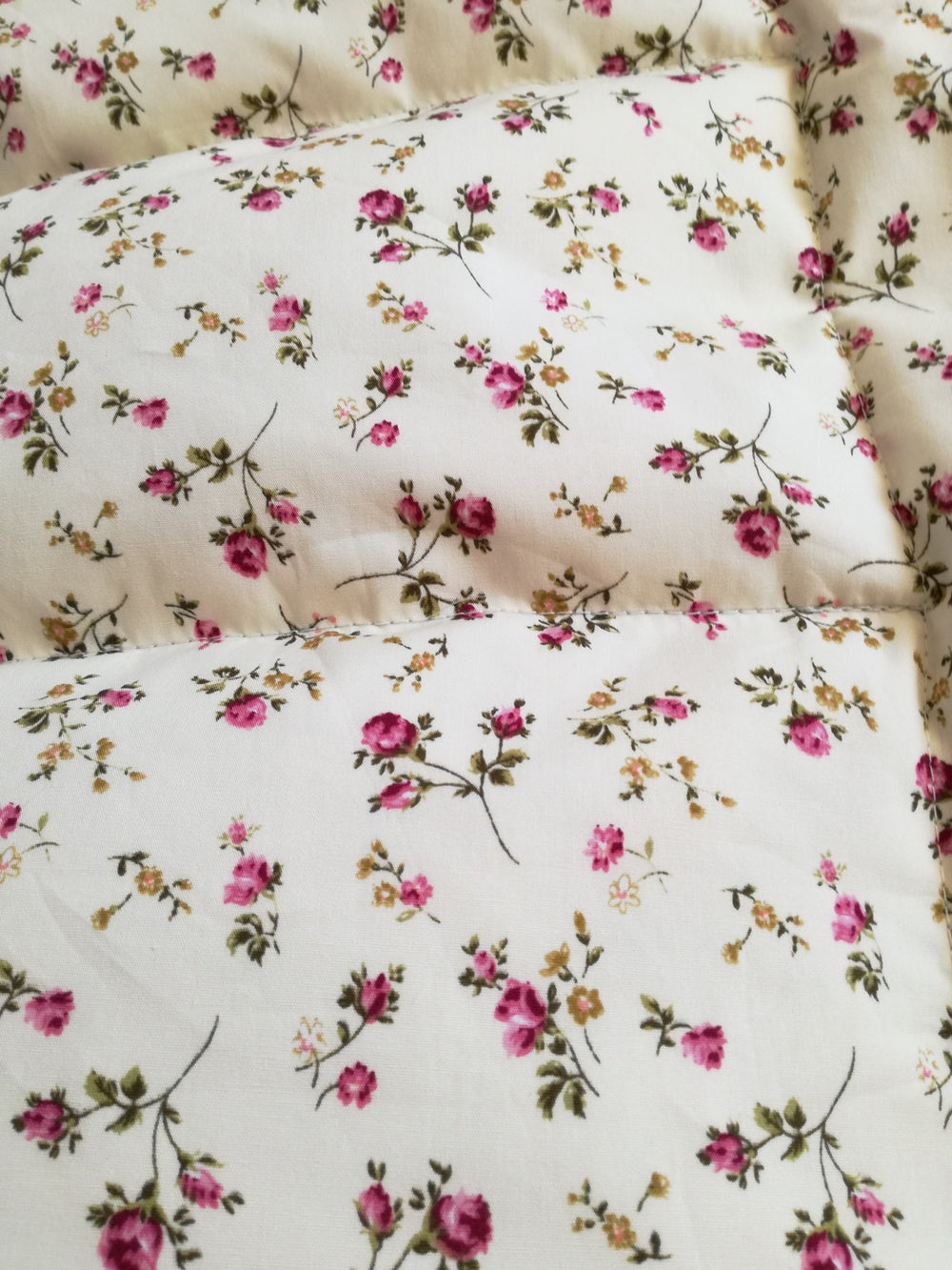 Yellow Roses & Vintage Green Mini Eiderdown - IN STOCK