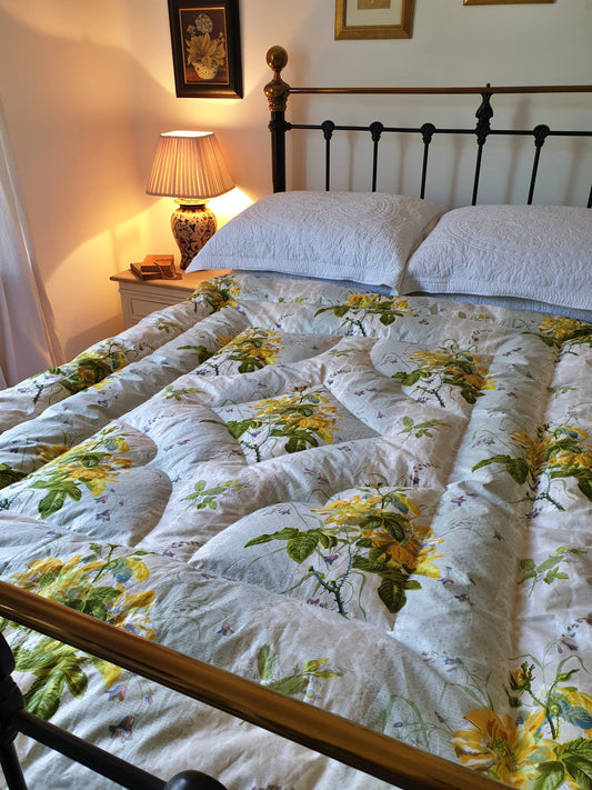 Vintage Colefax & Fowler Glazed Cotton Floral Eiderdown