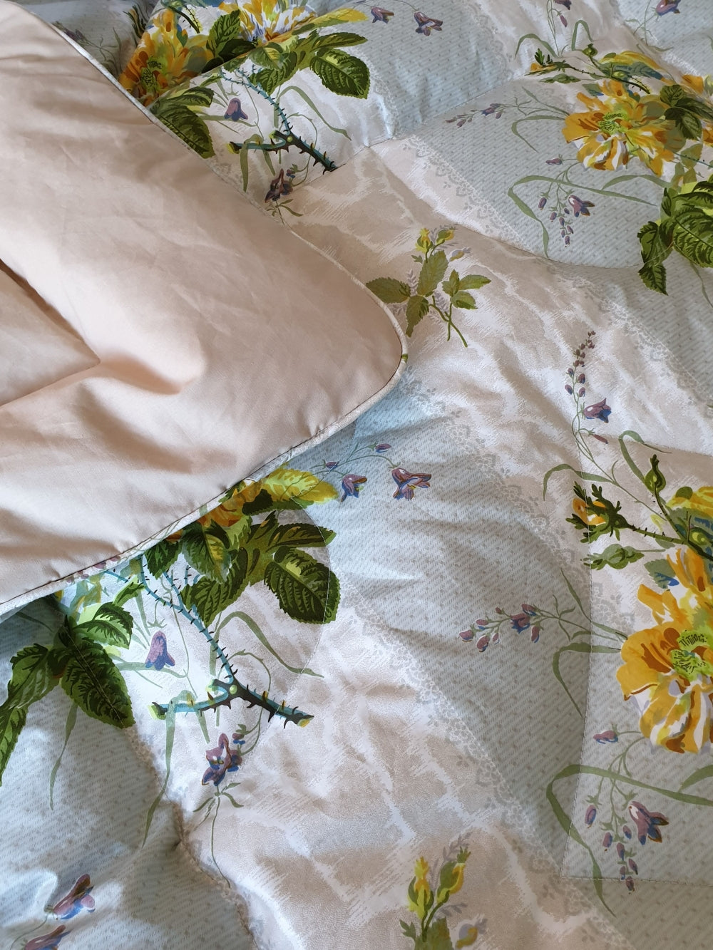 Vintage Colefax & Fowler Glazed Cotton Floral Eiderdown
