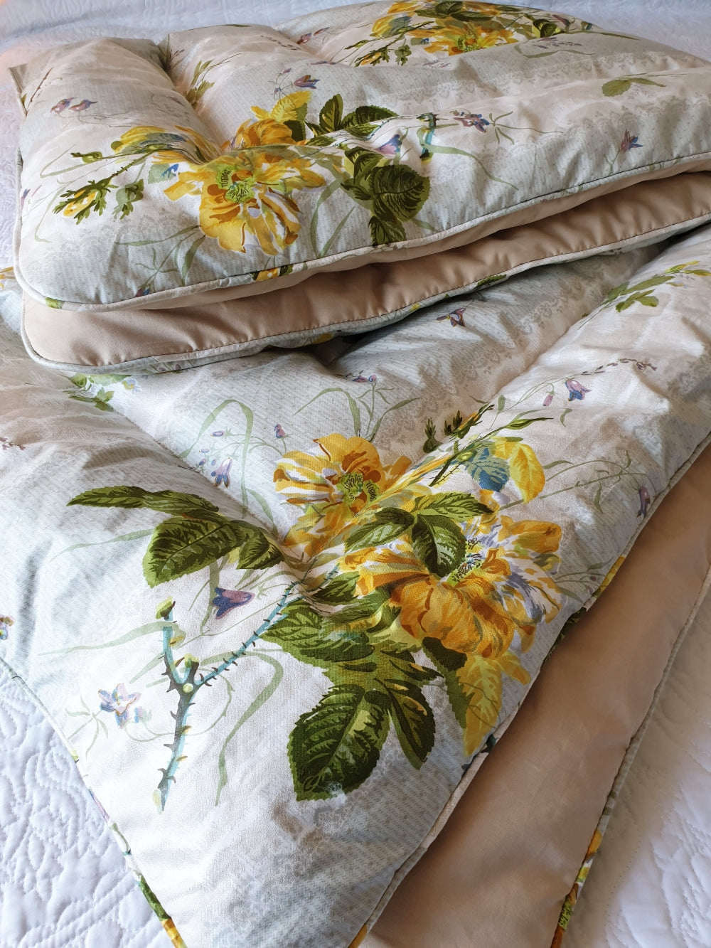 Vintage Colefax & Fowler Glazed Cotton Floral Eiderdown