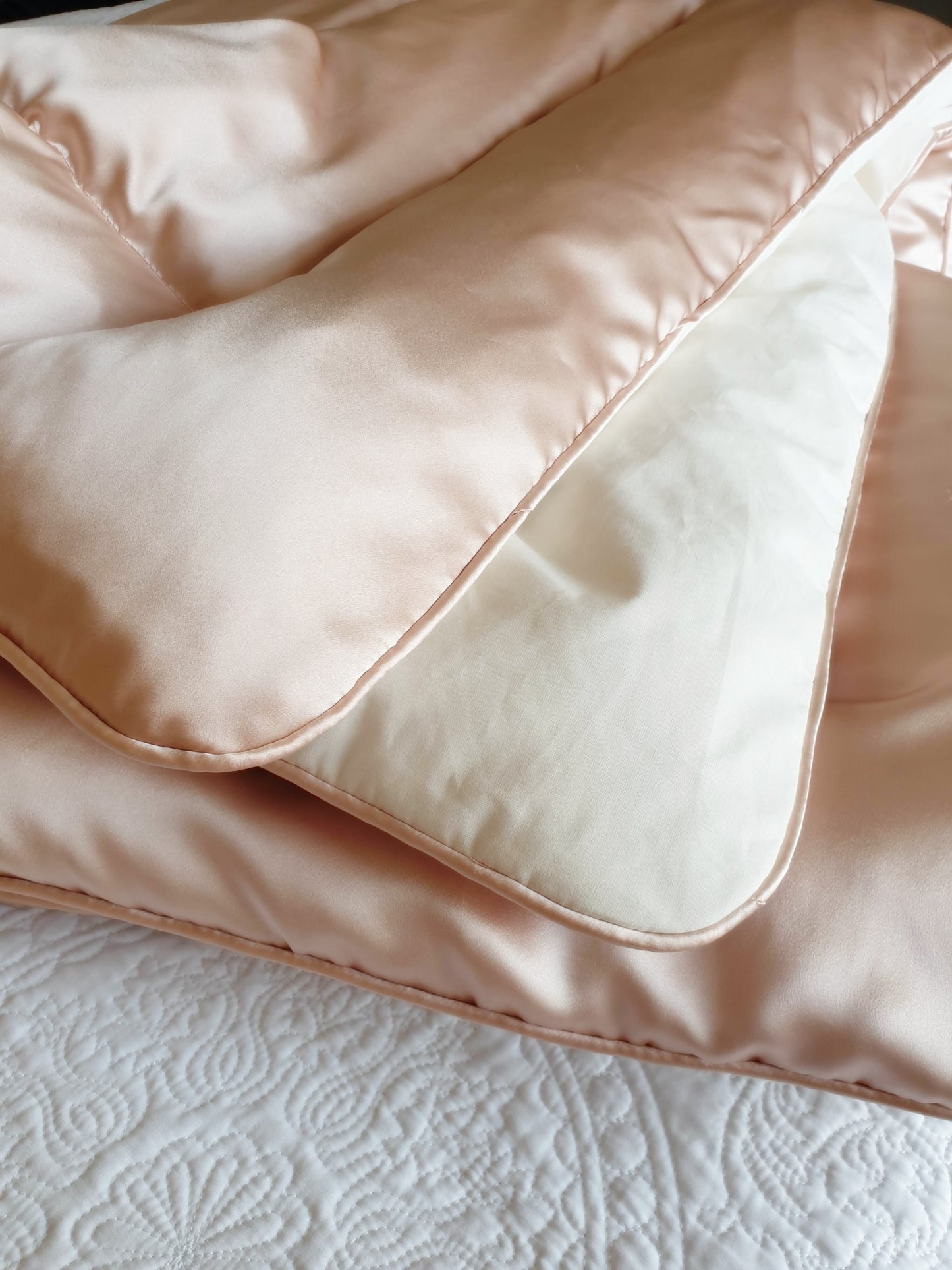 Rose 100% Silk Satin Eiderdown