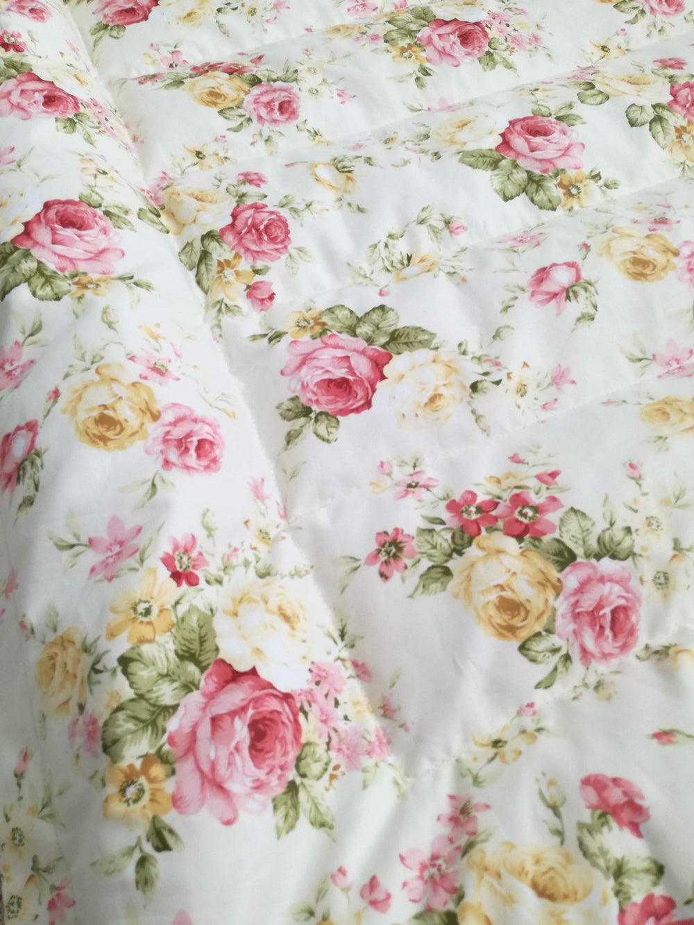 Cream & Blue Roses Mini Eiderdown - IN STOCK