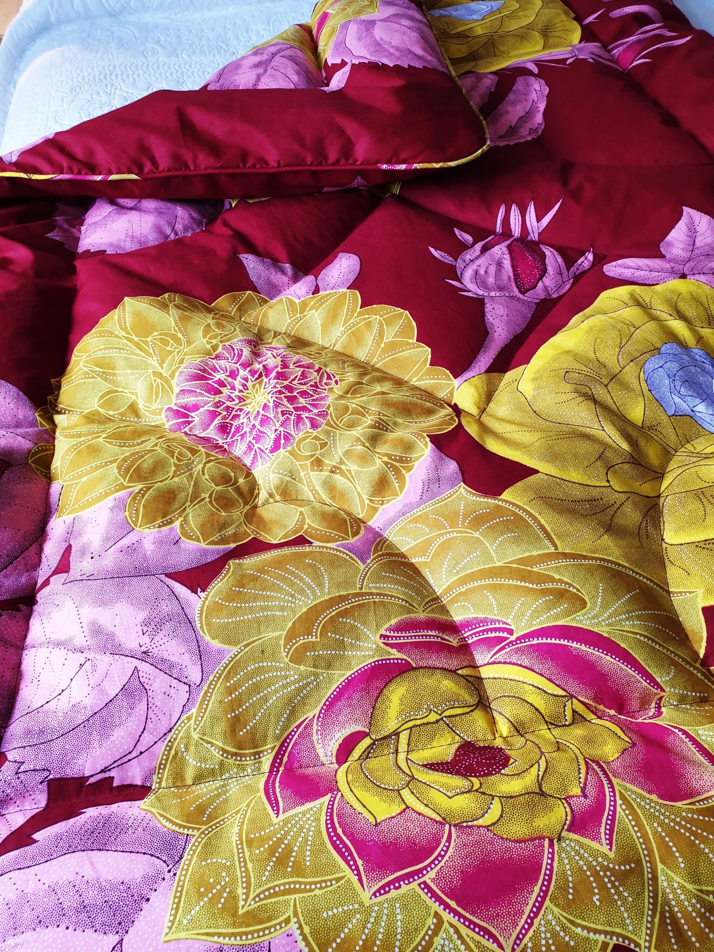 Bright & Bold Floral SINGLE Eiderdown IN STOCK