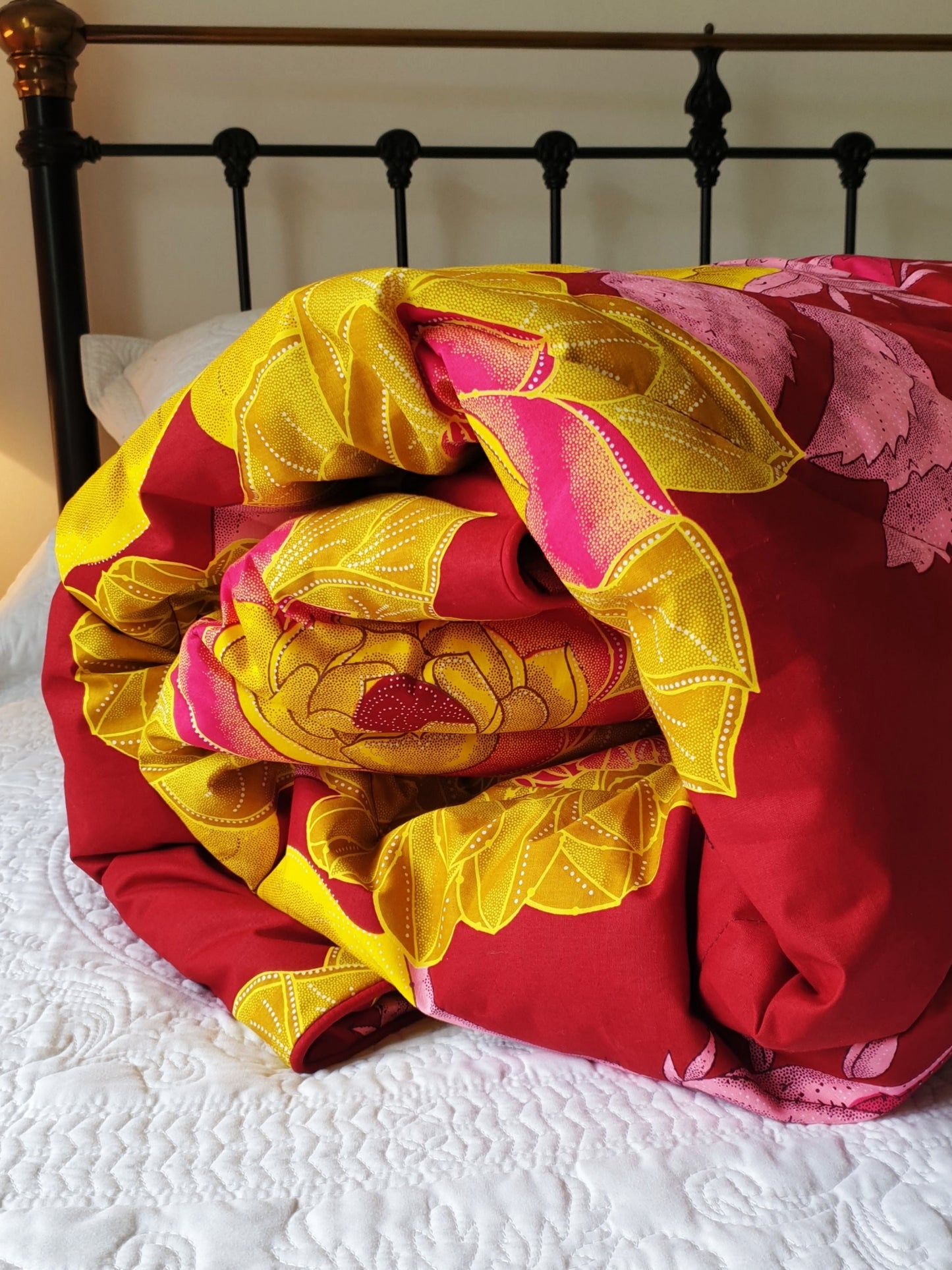 Bright & Bold Floral SINGLE Eiderdown IN STOCK