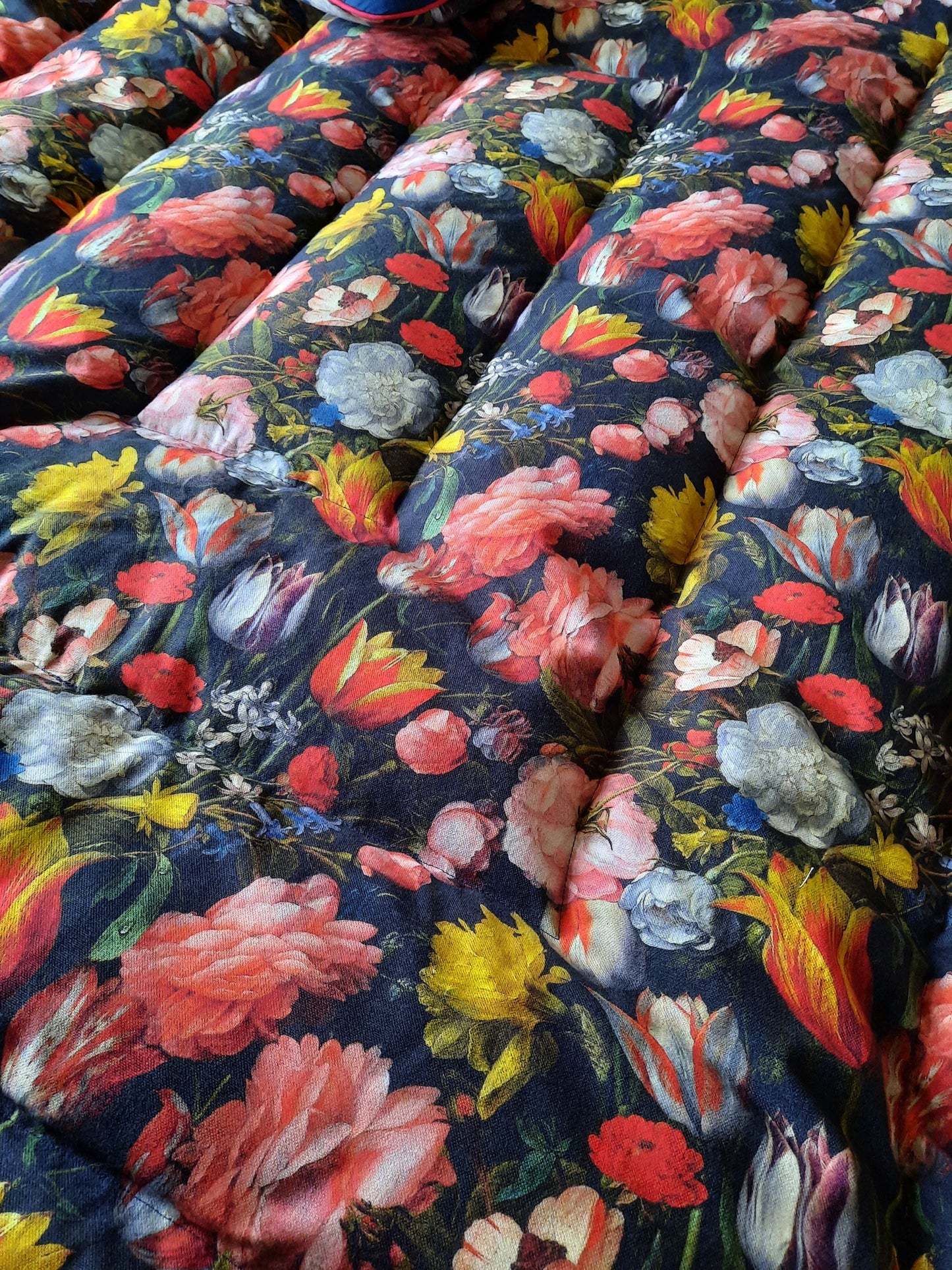 Dutch Floral SMALL DOUBLE Eiderdown - IN STOCK