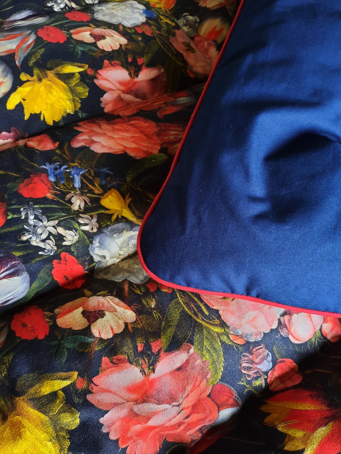 Dutch Floral SMALL DOUBLE Eiderdown - IN STOCK