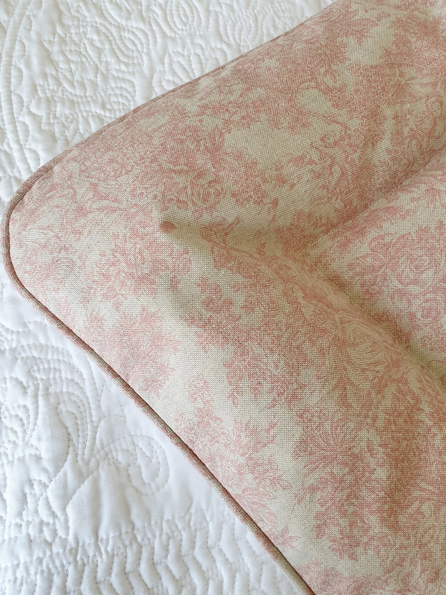 Romantic Toile de Jouy Eiderdown - Available in 3 colours