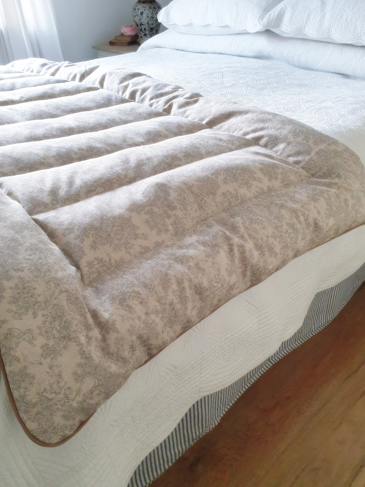 Romantic Toile de Jouy Eiderdown Bed Runner - IN STOCK