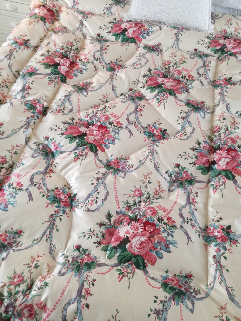 Vintage Glazed Cotton Floral SMALL DOUBLE Eiderdown - IN STOCK