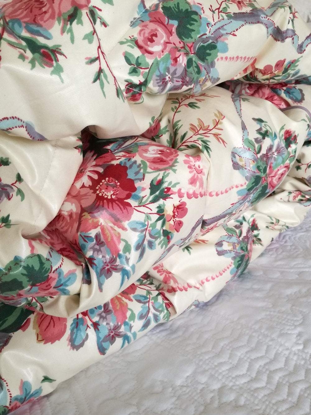 Vintage Glazed Cotton Floral SMALL DOUBLE Eiderdown - IN STOCK