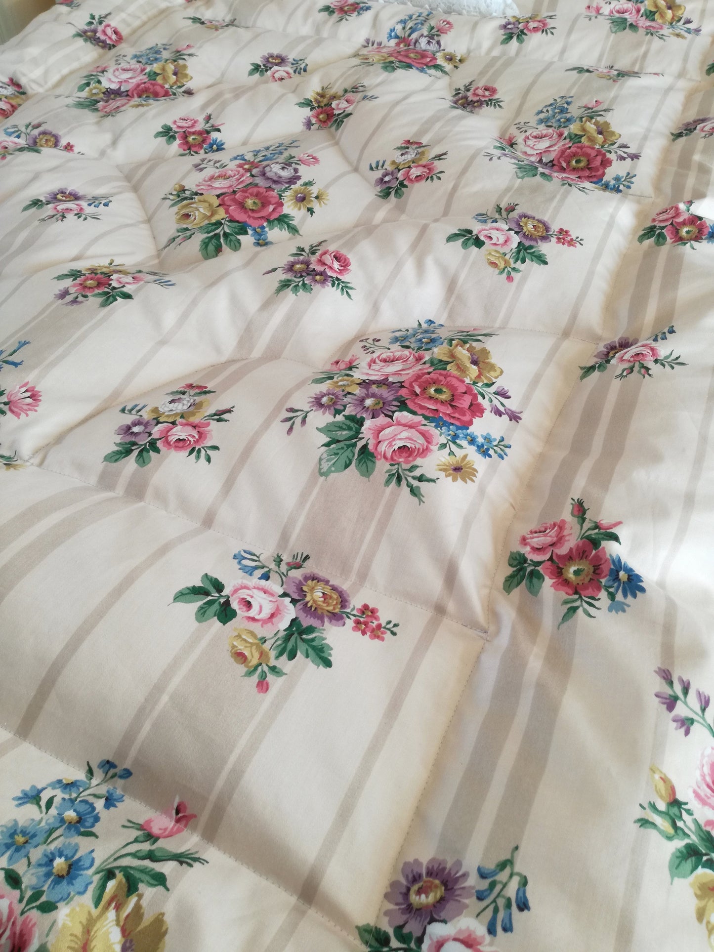 Vintage Sanderson Cotton Floral SINGLE Eiderdown - IN STOCK