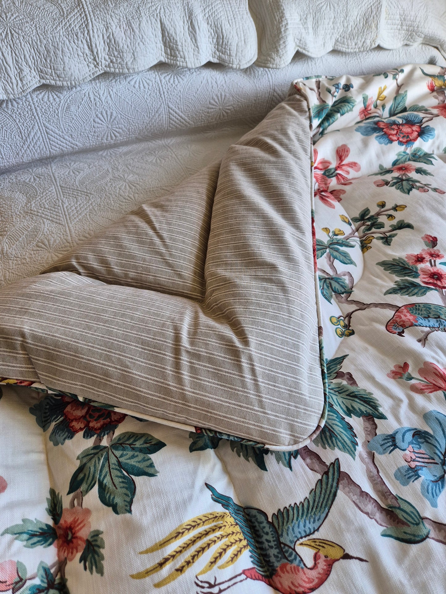 READY MADE - King Size Sanderson Lophura Chintz Eiderdown