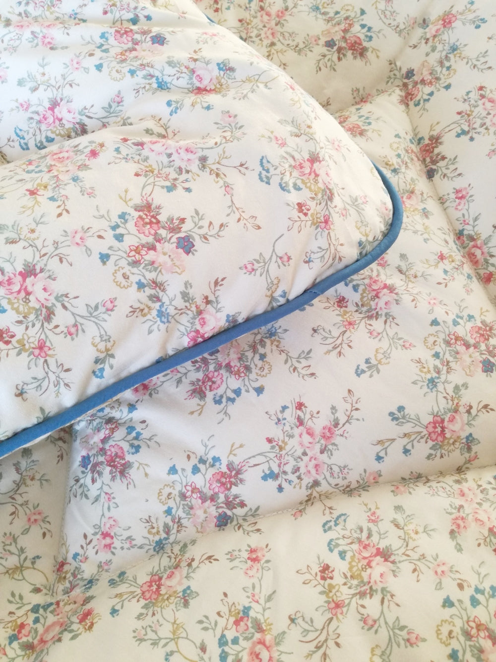 Prettiest Vintage Inspired Cream Fl Eiderdown Bedspread Quilt Uk Dearest Violet