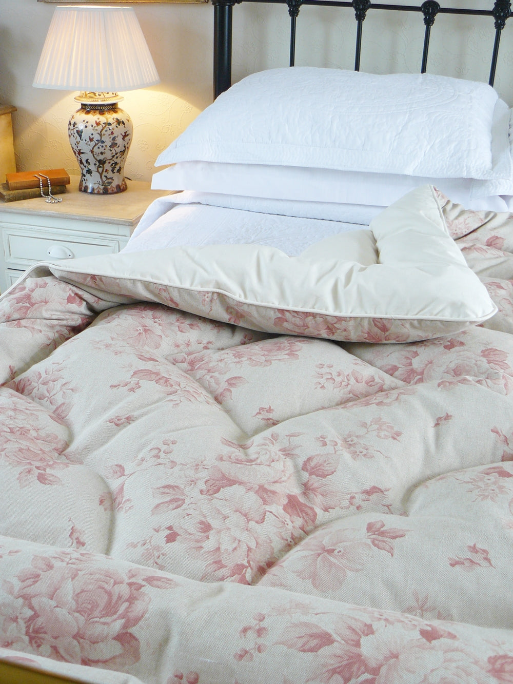 Faded Roses Eiderdown Available In 3 Colours Dearest Violet