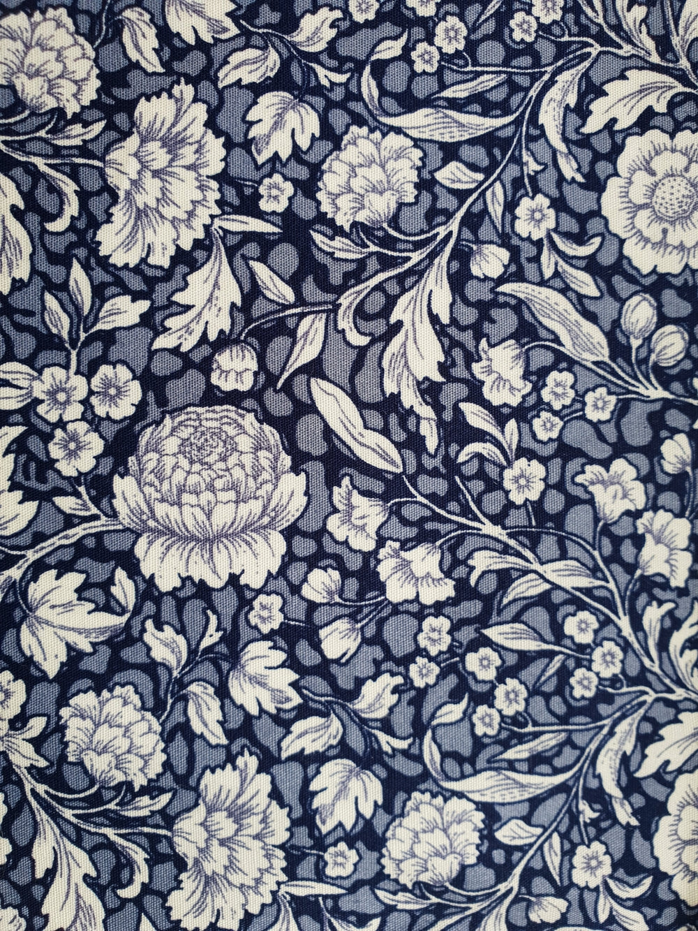 Classic Etched Floral Eiderdown sample 