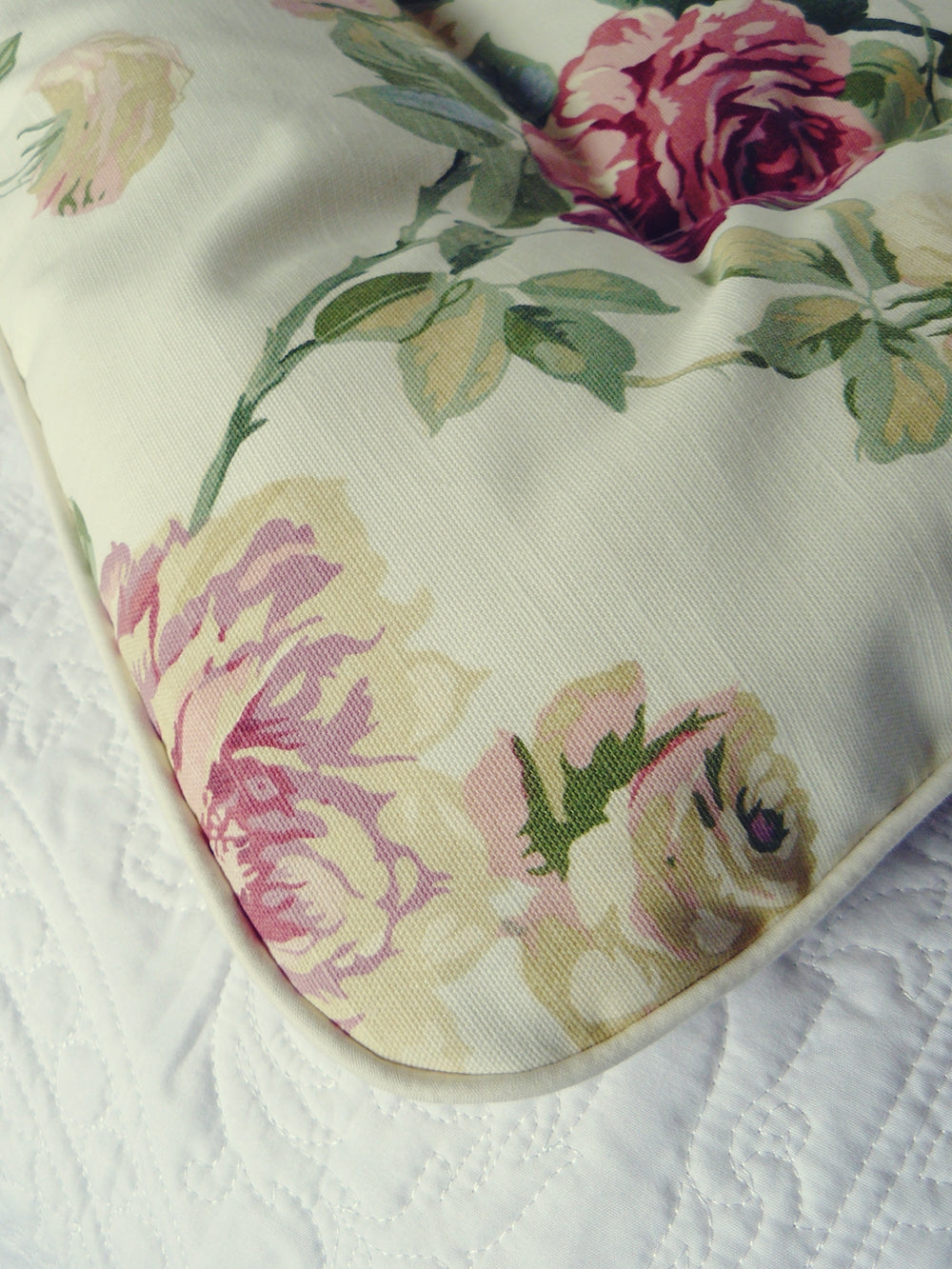 Pale Yellow Roses SINGLE Eiderdown - ONLY 1 LEFT!